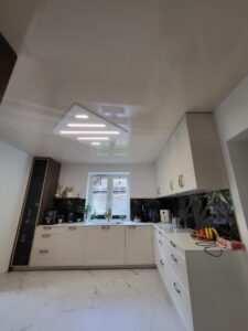 Sufit napinany z oświetleniem LED Radom Sufit napinany z oświetleniem LED Radom