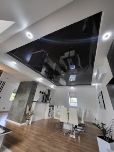 Sufit napinany czarny połysk Radom Sufit napinany czarny połysk Radom